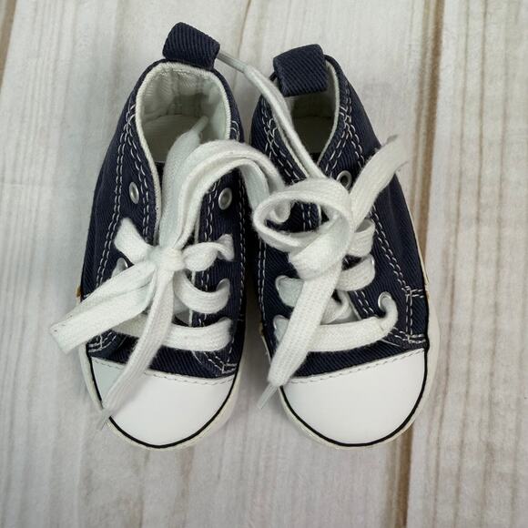 converse chuck taylor all star crib sneaker‎ 2C - Picture 2 of 5